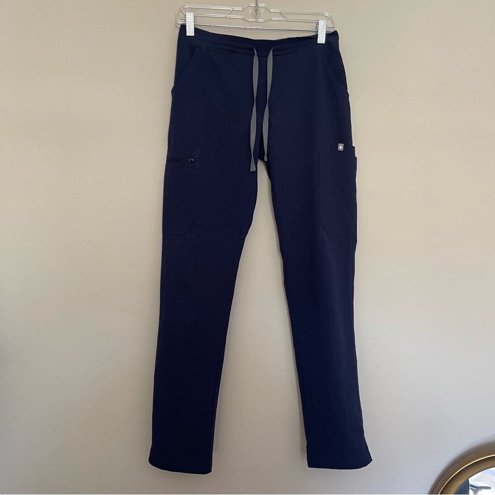 Figs Women's Navy Drawstring Cargo Joggers
